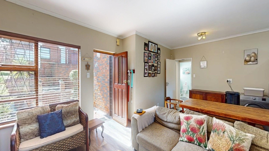 2 Bedroom Property for Sale in Kabega Park Eastern Cape